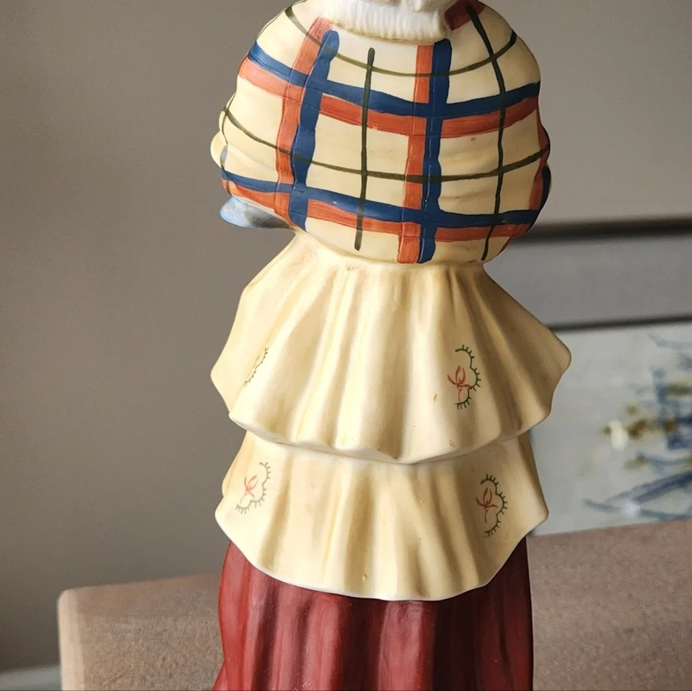 Grant's Scotch Whiskey Scottish Woman Figurine Decanter Bottle Empty Bar Decor